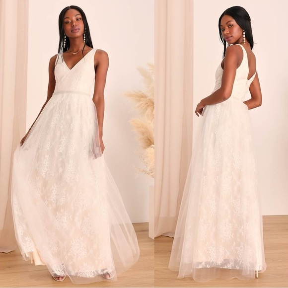 Sz‎ M NWOT Lulus Sweet Love Ivory Lace Beaded Maxi Dress - Picture 1 of 10